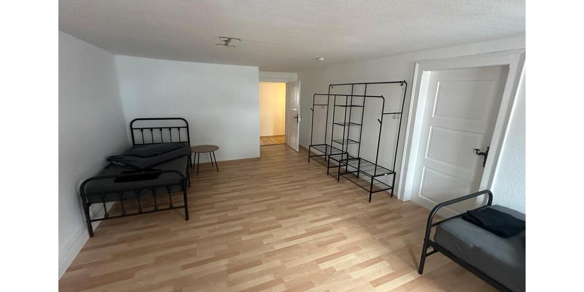 Etagenwohnung Vöhrenbach - 4 Zimmer, 130 m&sup2;, 1.400&euro; | Angebot:25518917