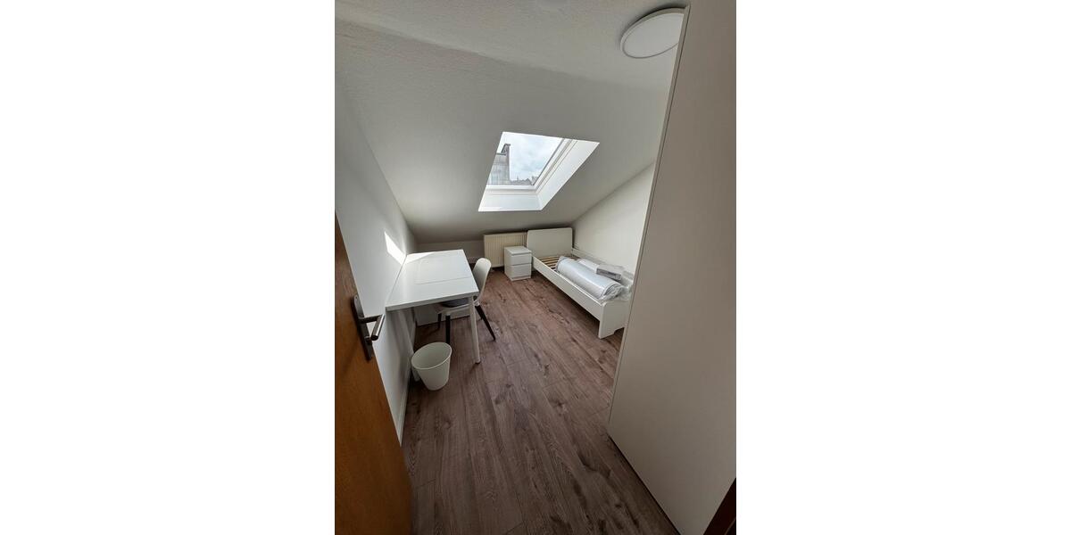 Wohnen auf Zeit Karlsruhe Südstadt - 1 Zimmer, 10 m&sup2;, 550&euro; | Angebot:26224655