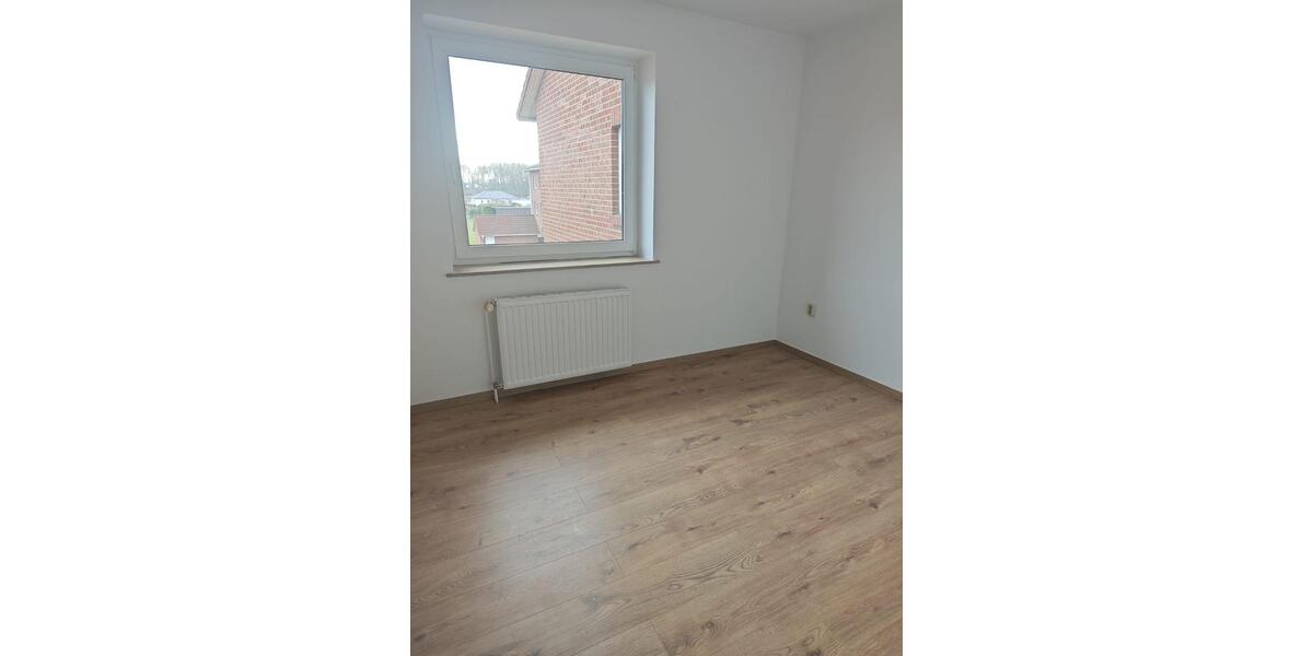 Etagenwohnung Gröningen - 3 Zimmer, 60 m&sup2;, 419&euro; | Angebot:25747457