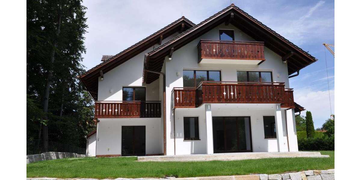 Einfamilienhaus Berg - 10 Zimmer, 450 m&sup2;, 8.500&euro; | Angebot:16083460