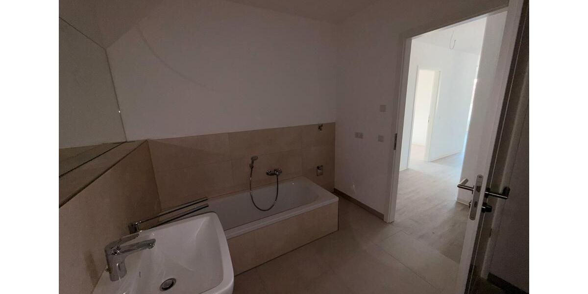 Etagenwohnung Ansbach - 4 Zimmer, 128 m&sup2;, 1.690&euro; | Angebot:25987597