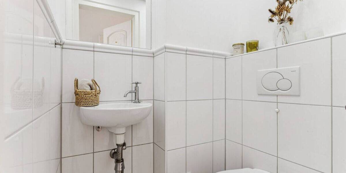 Etagenwohnung Meerbusch Büderich - 3 Zimmer, 122 m&sup2;, 1.850&euro; | Angebot:26742031