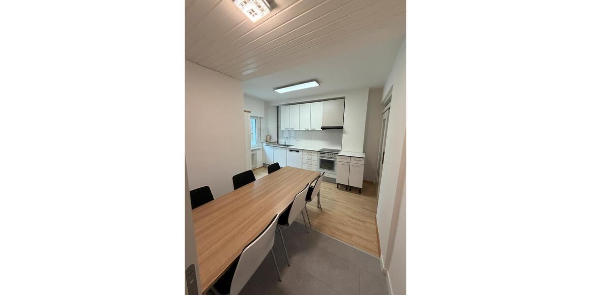 Wohnen auf Zeit Friedrichshafen - 5 Zimmer, 18 m&sup2;, 500&euro; | Angebot:26031986