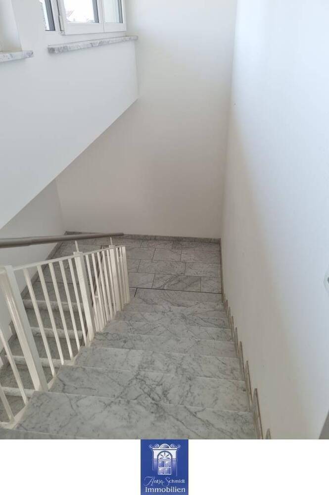 Himmlische Wohnung mit großer Dachterrasse, Fußbodenheizung und Lift!