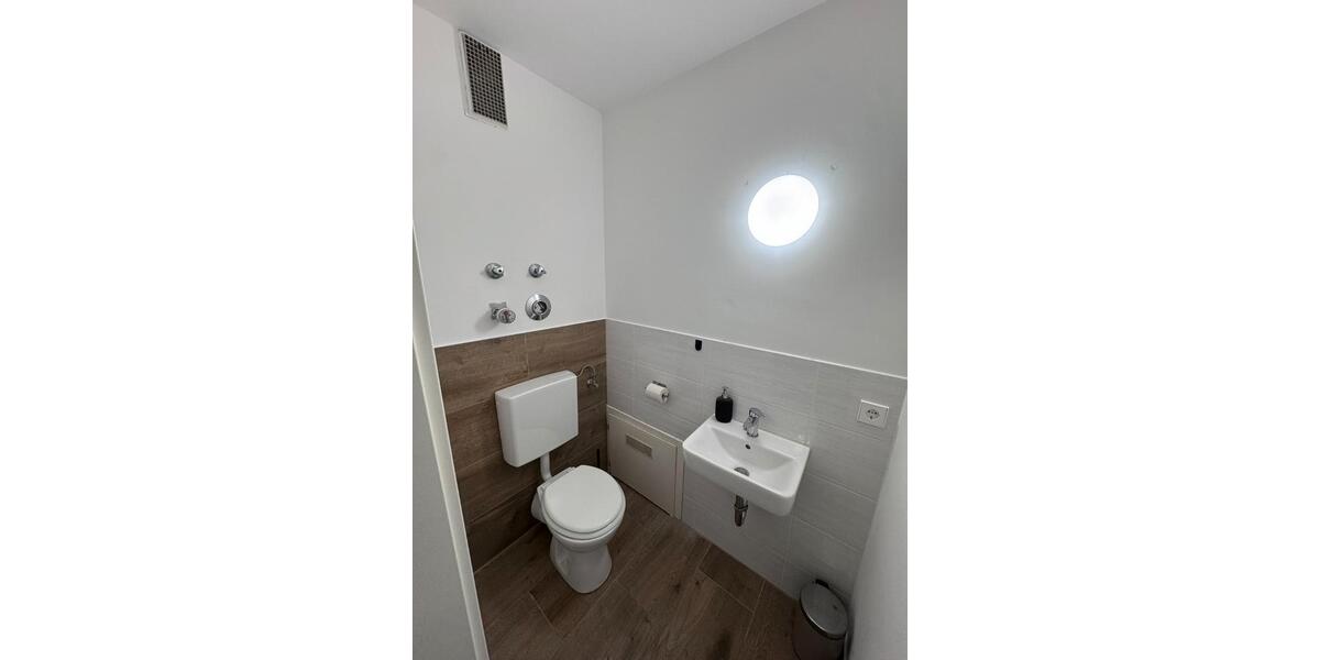 Wohnen auf Zeit Villingen-Schwenningen Schwenningen - 1 Zimmer, 9 m&sup2;, 390&euro; | Angebot:26535085