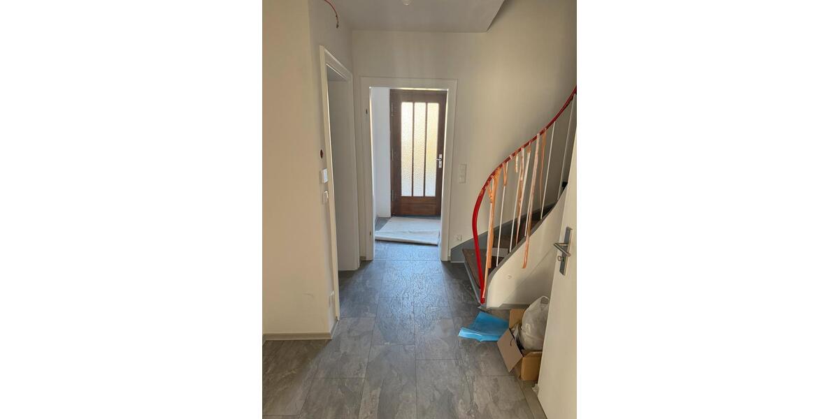 Reihenhaus Augsburg Hochzoll - 4 Zimmer, 100 m&sup2;, 1.800&euro; | Angebot:26072125