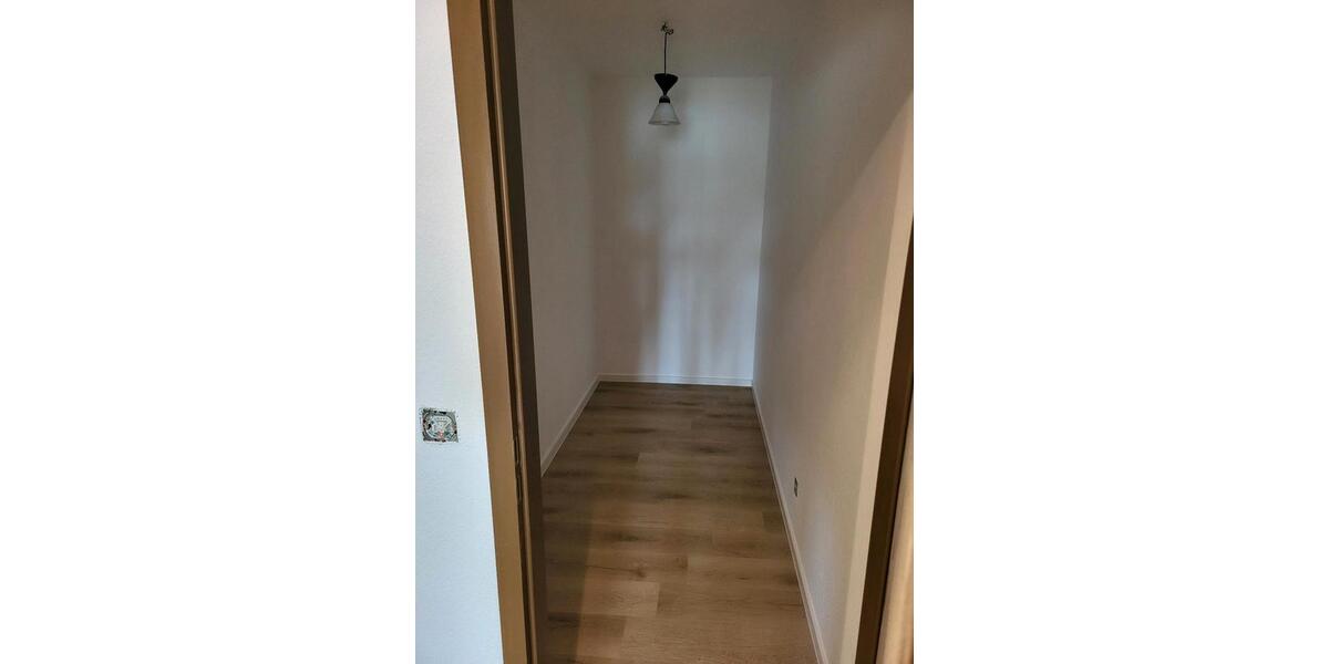 Etagenwohnung Hildesheim Bockfeld - 3 Zimmer, 93 m&sup2;, 1.000&euro; | Angebot:25571875