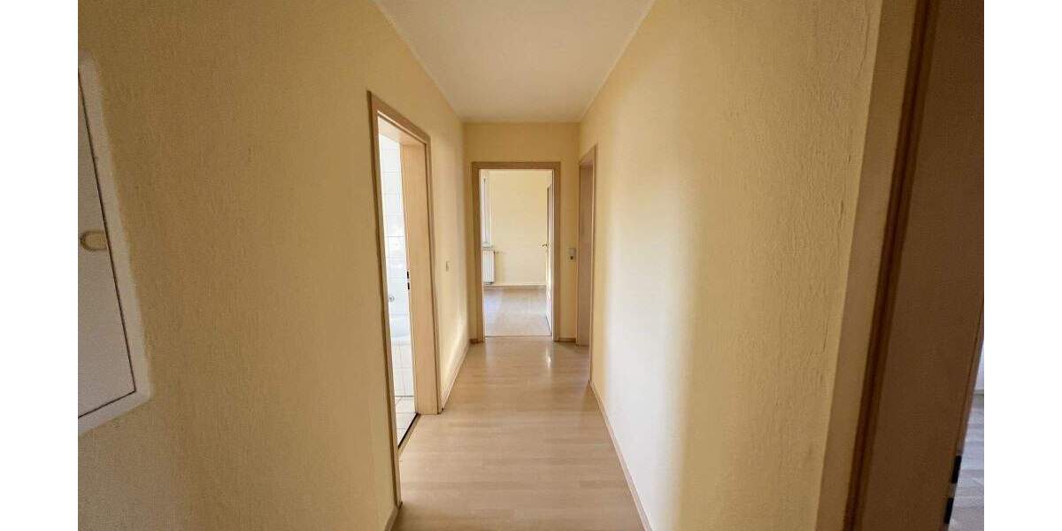 Etagenwohnung Riesa Altriesa - 2 Zimmer, 61 m&sup2;, 425&euro; | Angebot:25800267