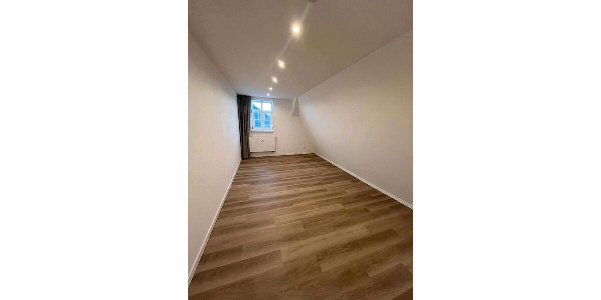 Etagenwohnung Wabern - 4 Zimmer, 125 m&sup2;, 700&euro; | Angebot:26267028
