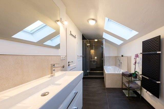 Helle 4-Zimmer-Dachgeschosswohnung in Seenähe 4 zimmer