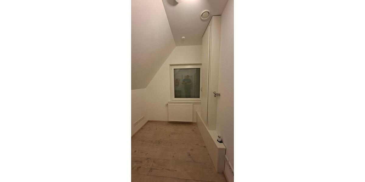 Etagenwohnung Zeven - 2.5 Zimmer, 80 m&sup2;, 1.090&euro; | Angebot:25060510