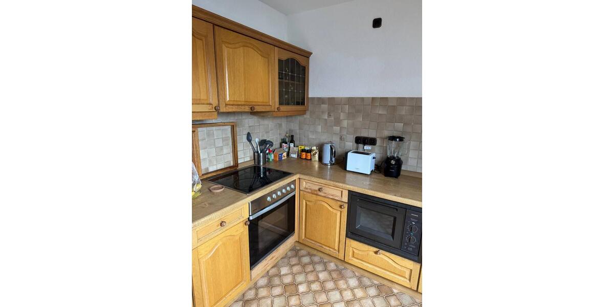 Dachgeschoßwohnung Marburg - 3 Zimmer, 80 m&sup2;, 380&euro; | Angebot:24703221