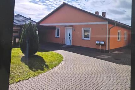 Haus Grimmen - 2 Zimmer, 90 m&sup2;, 900&euro; | Angebot:27626736
