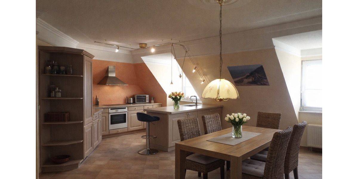 Dachgeschoßwohnung Demmin - 5 Zimmer, 155 m&sup2;, 999&euro; | Angebot:25852766