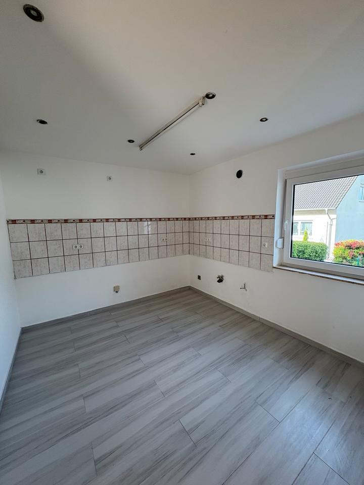 Neu renoviertes Einfamilienhaus mit Garten & Stellplatz
