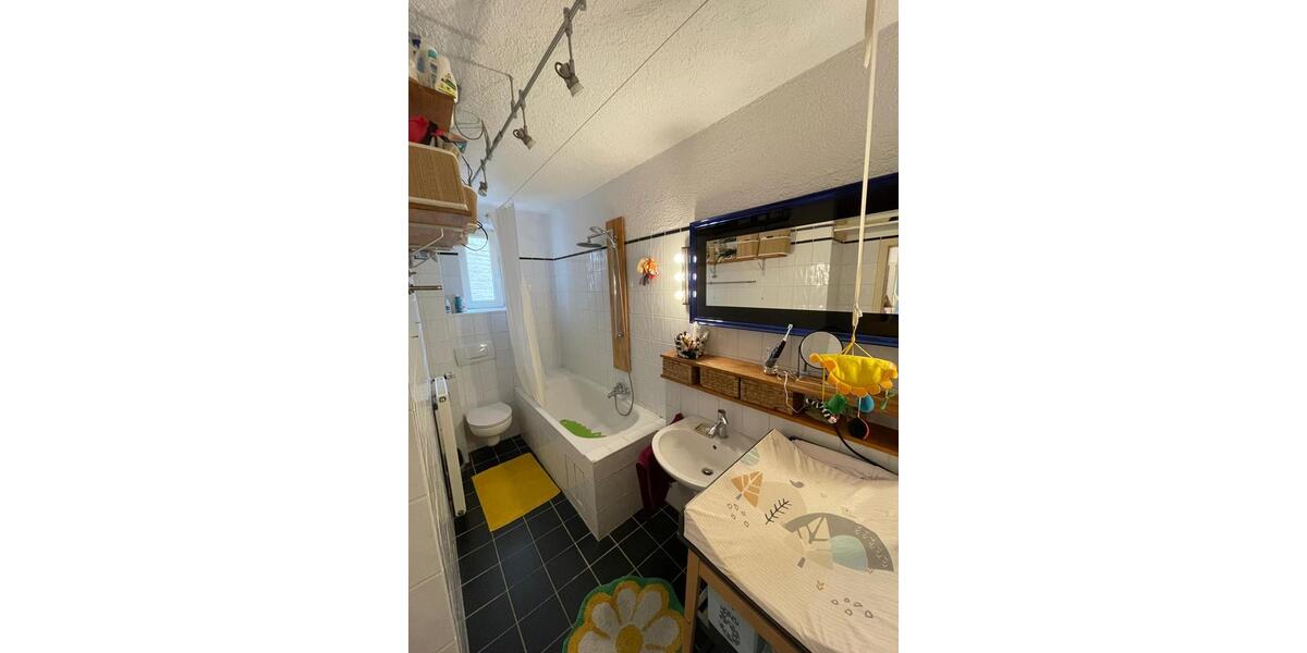 Etagenwohnung Karlsruhe Südstadt - 3 Zimmer, 80 m&sup2;, 950&euro; | Angebot:26256429