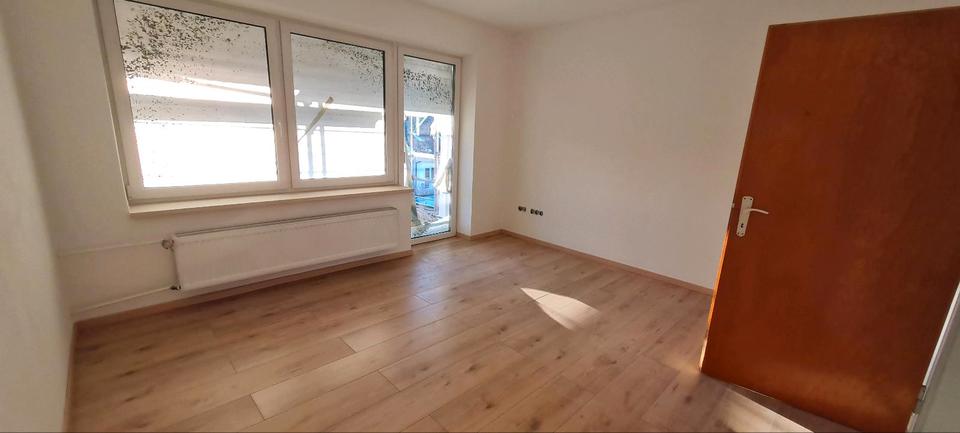 Etagenwohnung Unterneukirchen - 5 Zimmer, 132 m&sup2;, 1.700&euro; | Angebot:25857758