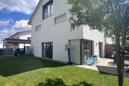 Haus Schliengen - 5 Zimmer, 145 m&sup2;, 2.150&euro; | Angebot:26592159
