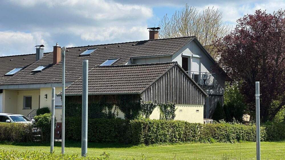 Mehrfamilienhaus, Wohnhaus Althengstett - 5 Zimmer, 199 m&sup2;, 2.500&euro; | Angebot:25821147
