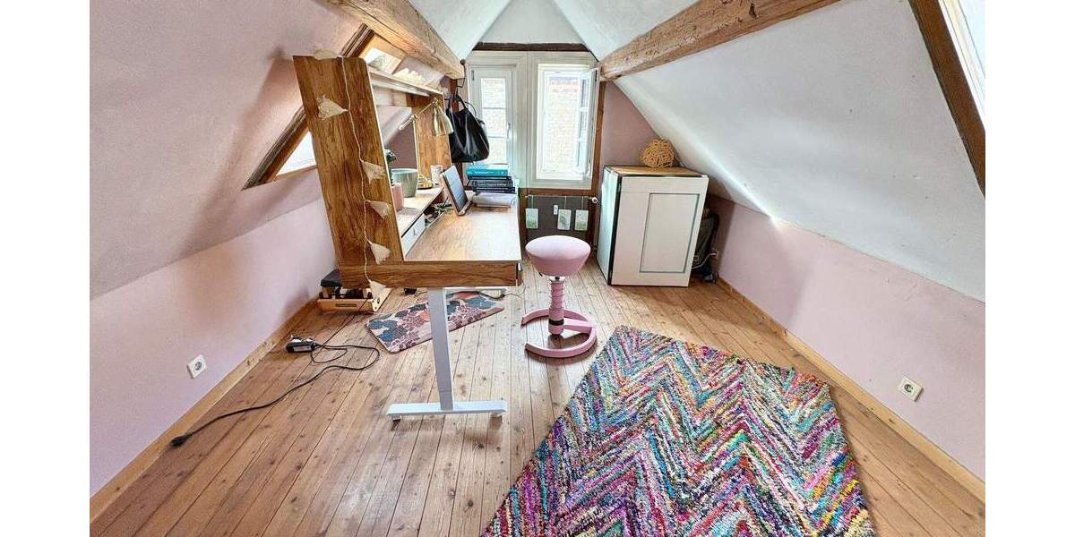 Schönes Fachwerkhaus mit kleinem Garten in ruhiger Lage 4 zimmer