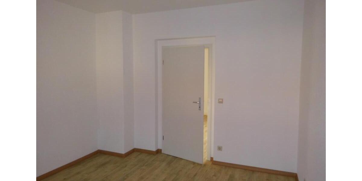 Erdgeschoßwohnung Lauta - 1 Zimmer, 36 m&sup2;, 250&euro; | Angebot:25367885