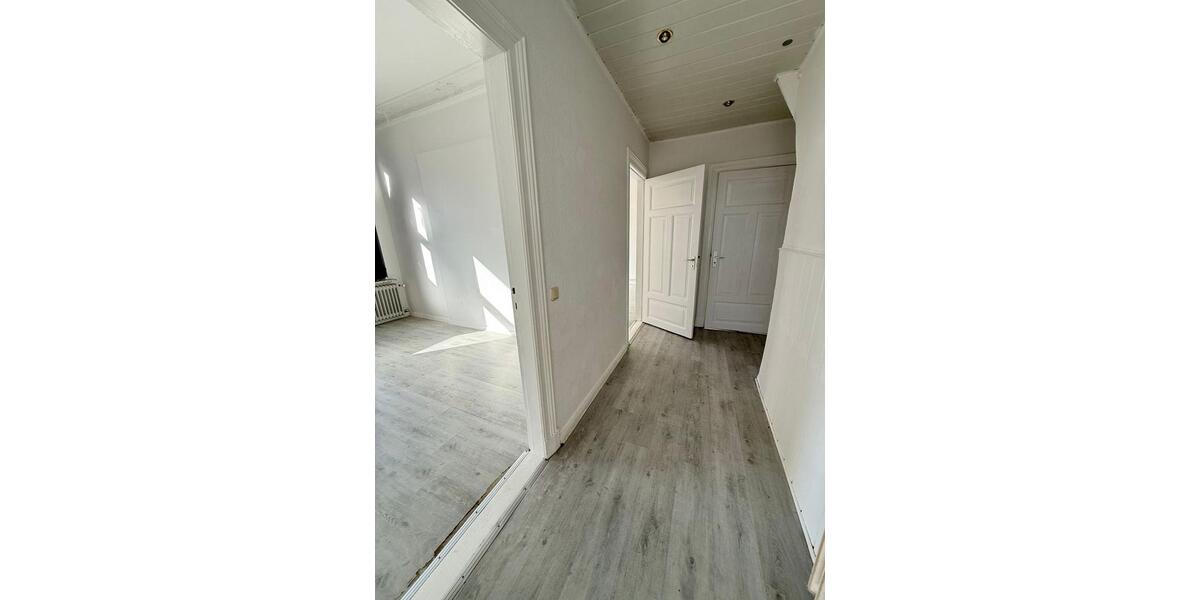 Erdgeschoßwohnung Varel - 4 Zimmer, 90 m&sup2;, 1.000&euro; | Angebot:26607161