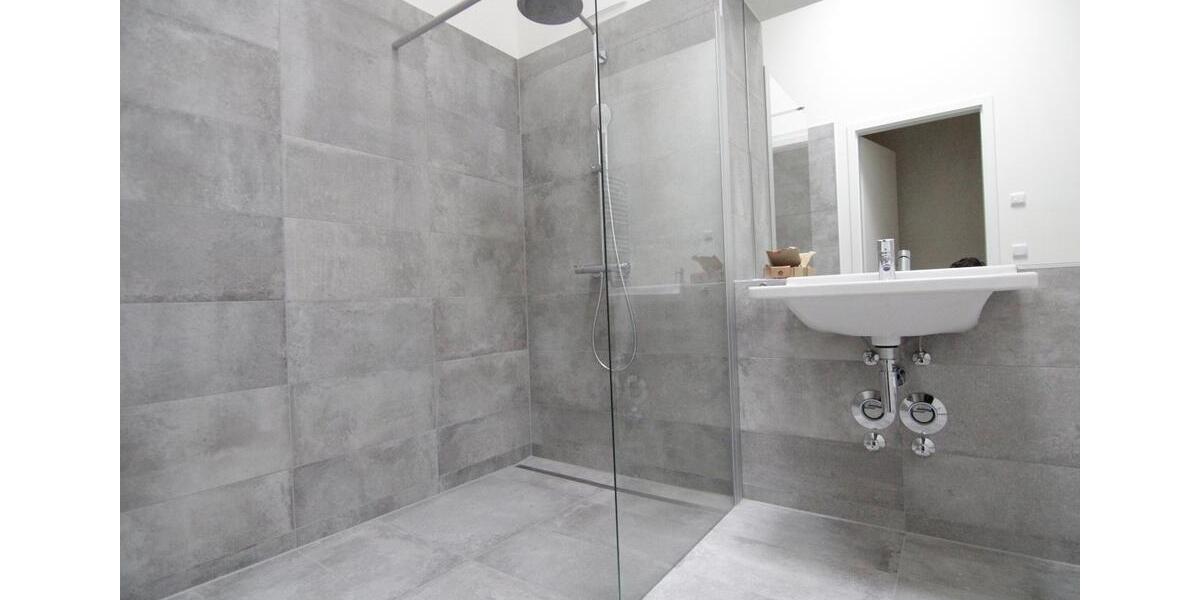 Lichtdurchflutetes Penthouse für Genießer: tolles Ambiente, mit Komfortausstattung und TiefgaragenplatzWallbox! 3 zimmer