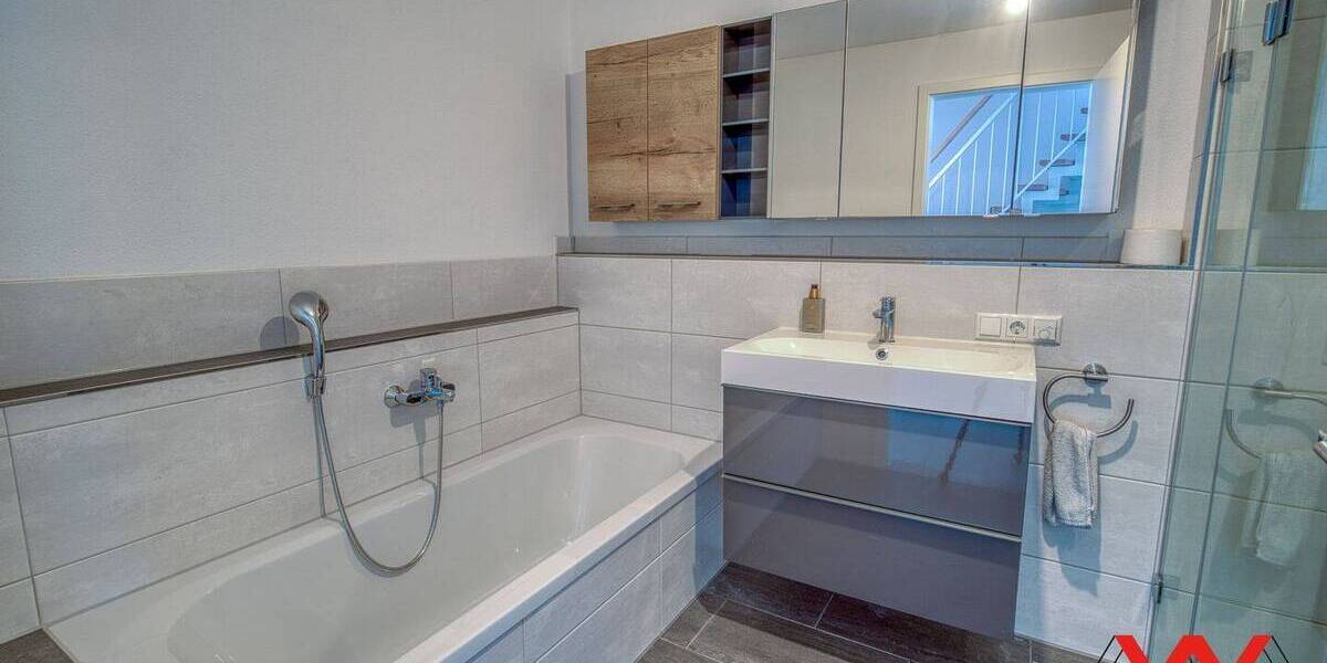 Reihenmittelhaus Kirchseeon - 4 Zimmer, 148 m&sup2;, 1.890&euro; | Angebot:26433326