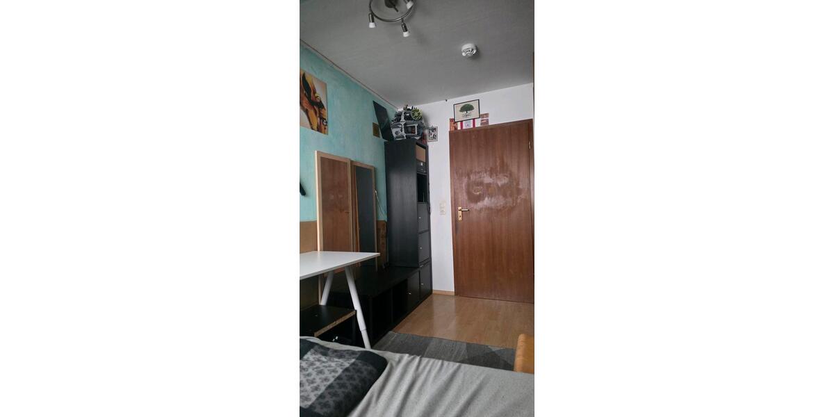 möbeliertes Zimmer in 120qm wohn 4 zimmer