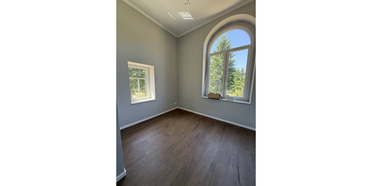 Etagenwohnung Diesbar-Seußlitz Seußlitz - 5 Zimmer, 265 m&sup2;, 2.050&euro; | Angebot:22506656