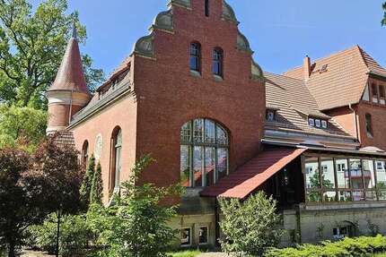 Haus Torgau - 8 Zimmer, 715 m&sup2;, 4.000&euro; | Angebot:25538566