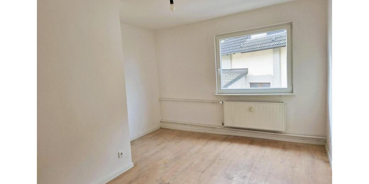 Dachgeschoßwohnung Bochum Bochum-Mitte - 3 Zimmer, 60 m&sup2;, 570&euro; | Angebot:26664657