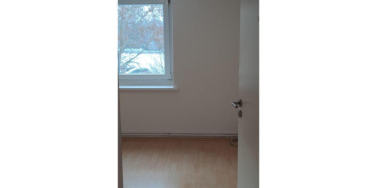Dachgeschoßwohnung Neukieritzsch - 3 Zimmer, 46 m&sup2;, 360&euro; | Angebot:25305136