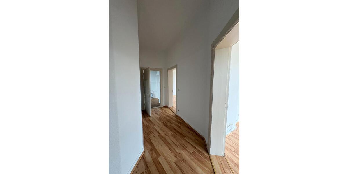 Etagenwohnung Emden - 4 Zimmer, 100 m&sup2;, 850&euro; | Angebot:26621125