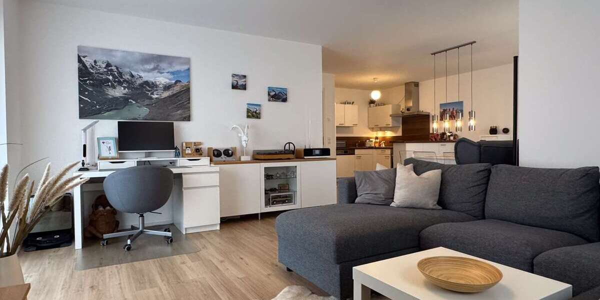 Etagenwohnung Rosenheim Innenstadt - 3 Zimmer, 101 m&sup2;, 1.370&euro; | Angebot:27245564