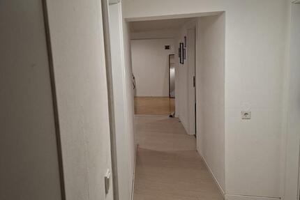 3-Zimmer-Dachgeschosswohnung in Illingen – Hauptstraße 3 zimmer