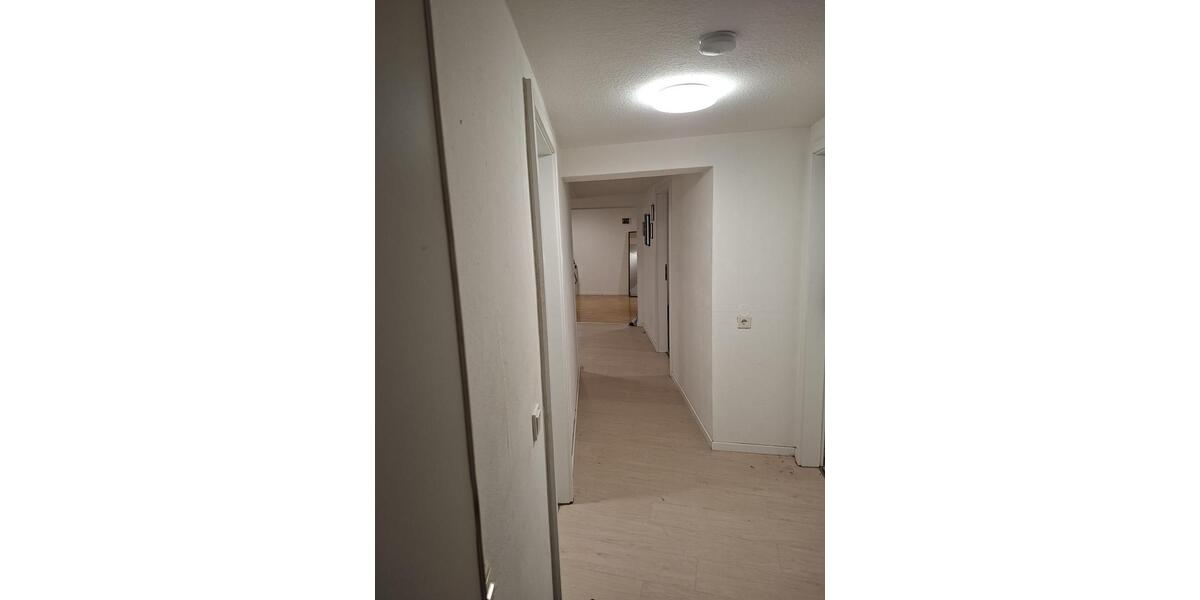 3-Zimmer-Dachgeschosswohnung in Illingen – Hauptstraße 3 zimmer