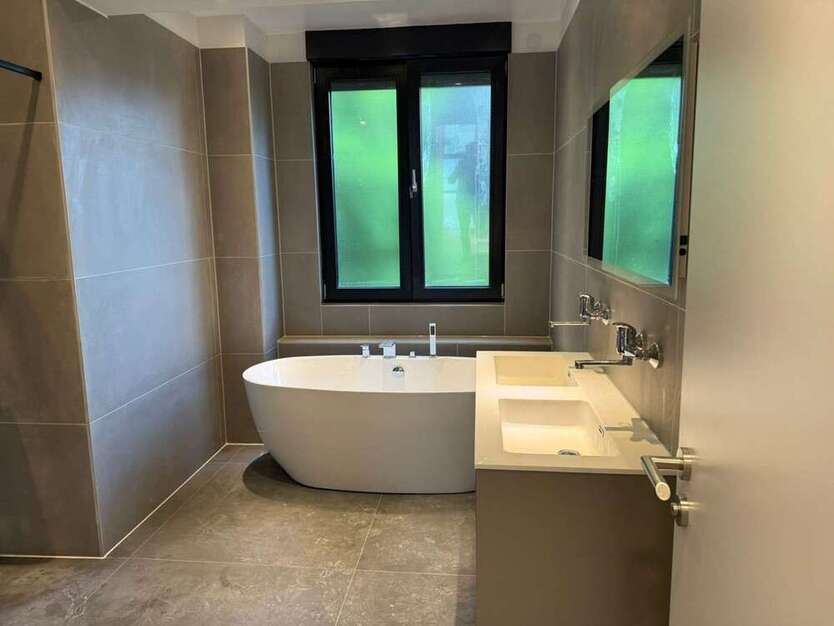 Wohnung zum Mieten in Frankfurt am Main Bockenheim 2.800 € 130 m²