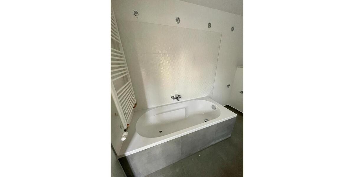 Etagenwohnung Rüsselsheim am Main - 3 Zimmer, 100 m&sup2;, 1.300&euro; | Angebot:26283669