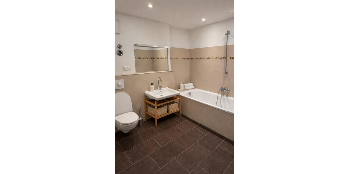 3- Zimmer Wohnung mit Bad und Balkon 2. Einzug nach Sanierung 3 zimmer