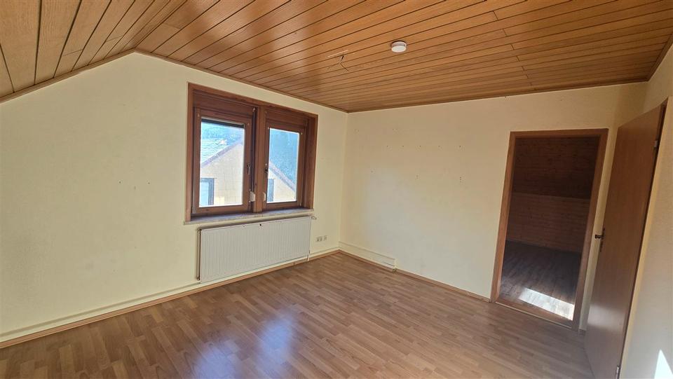 Dachgeschoßwohnung Ilmenau - 2 Zimmer, 45 m&sup2;, 319&euro; | Angebot:21312611