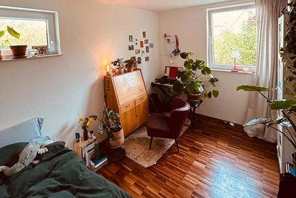 gemütliches Zimmer mit eigenem Bad in WG-Haus zimmer