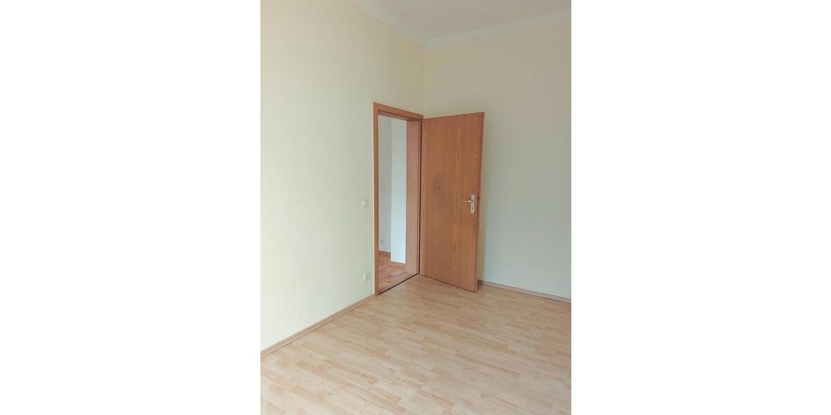 Etagenwohnung Zittau - 3 Zimmer, 63 m&sup2;, 370&euro; | Angebot:26035276