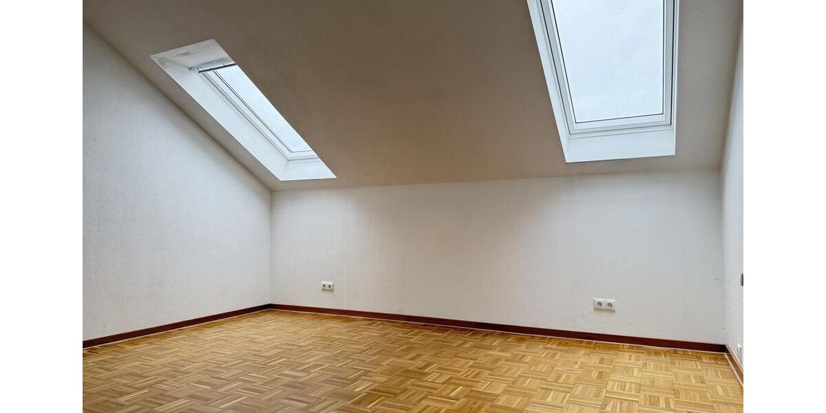 Dachgeschoßwohnung Stendal - 3 Zimmer, 92 m&sup2;, 542&euro; | Angebot:24768088