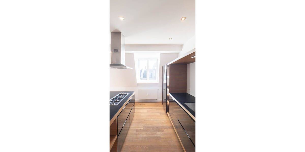 Terrassenwohnung Berlin Charlottenburg - 2 Zimmer, 131 m&sup2;, 1.990&euro; | Angebot:26162850