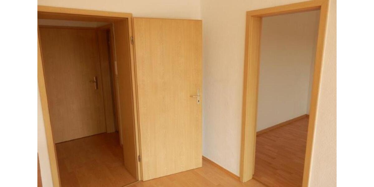 Hochparterre Neustadt in Sachsen - 2 Zimmer, 40 m&sup2;, 265&euro; | Angebot:24863269