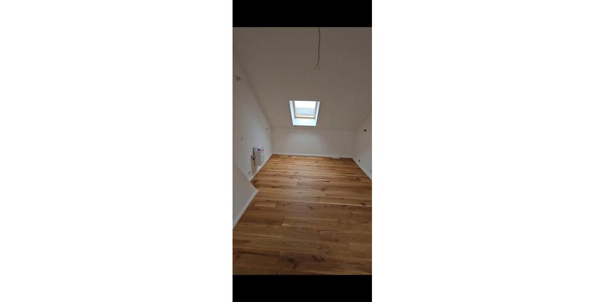 Dachgeschoßwohnung Köln Lindenthal - 3.5 Zimmer, 90 m&sup2;, 1.450&euro; | Angebot:26565248
