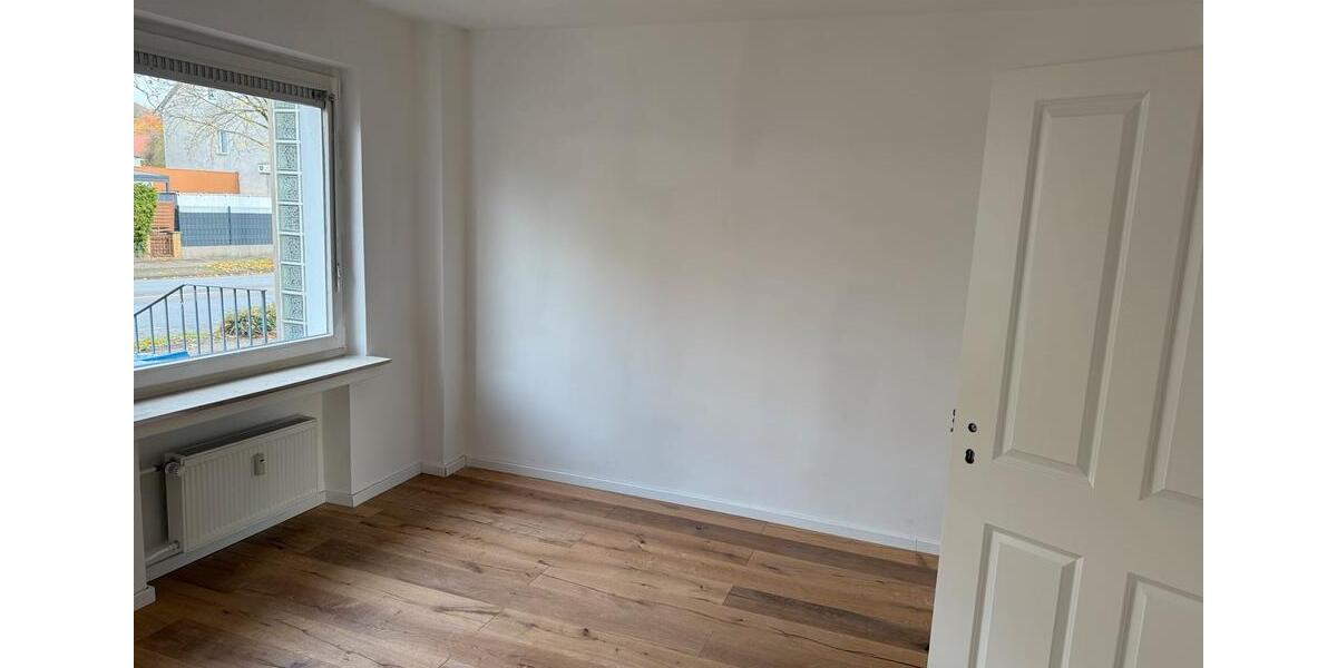 Erdgeschoßwohnung Hameln - 3 Zimmer, 87 m&sup2;, 990&euro; | Angebot:24741113