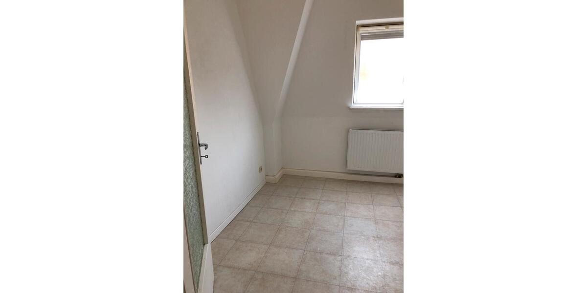 Dachgeschoßwohnung Dresden Cotta - 1 Zimmer, 50 m&sup2;, 750&euro; | Angebot:26688573