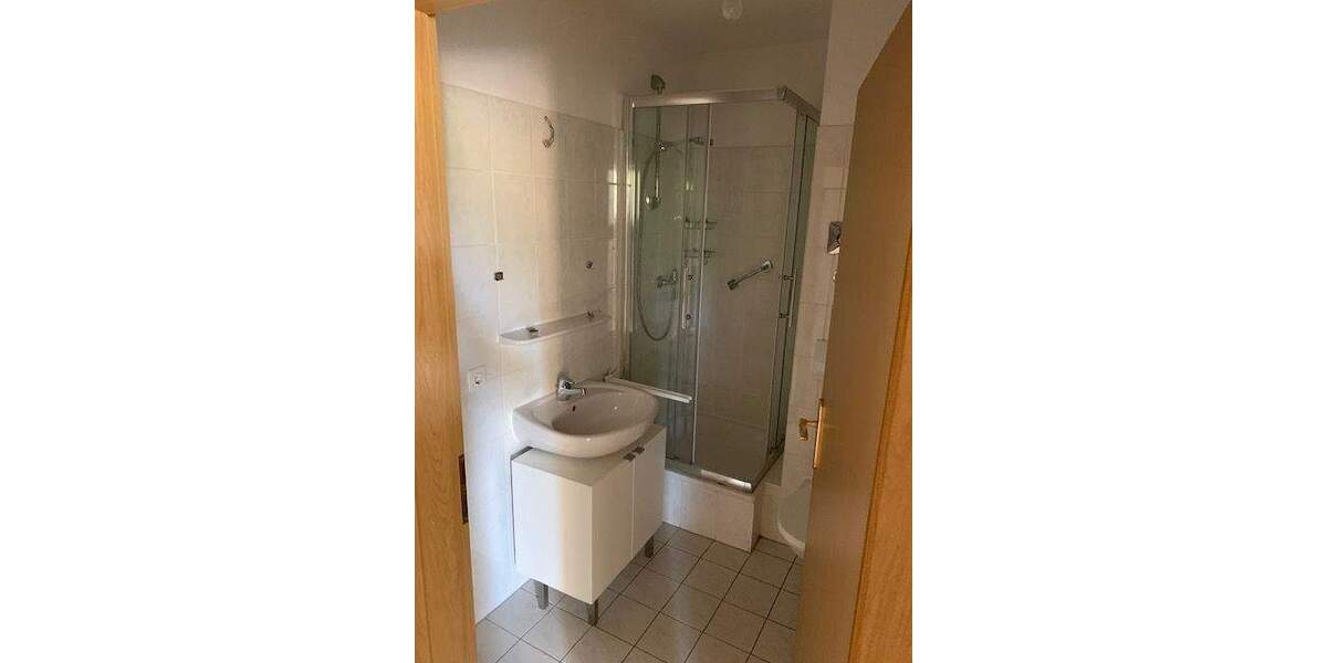 Etagenwohnung Halle (Saale) Radewell-Osendorf - 2 Zimmer, 50 m&sup2;, 400&euro; | Angebot:26758870